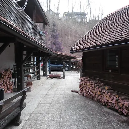 Gostisce Smuk Guest house 2*