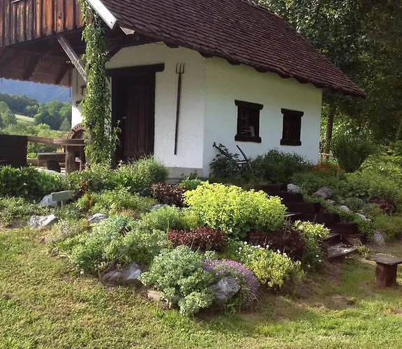 招待所 Gostisce Smuk