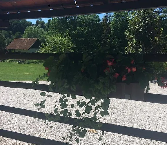 Gostisce Smuk بيت ضيافة 2*